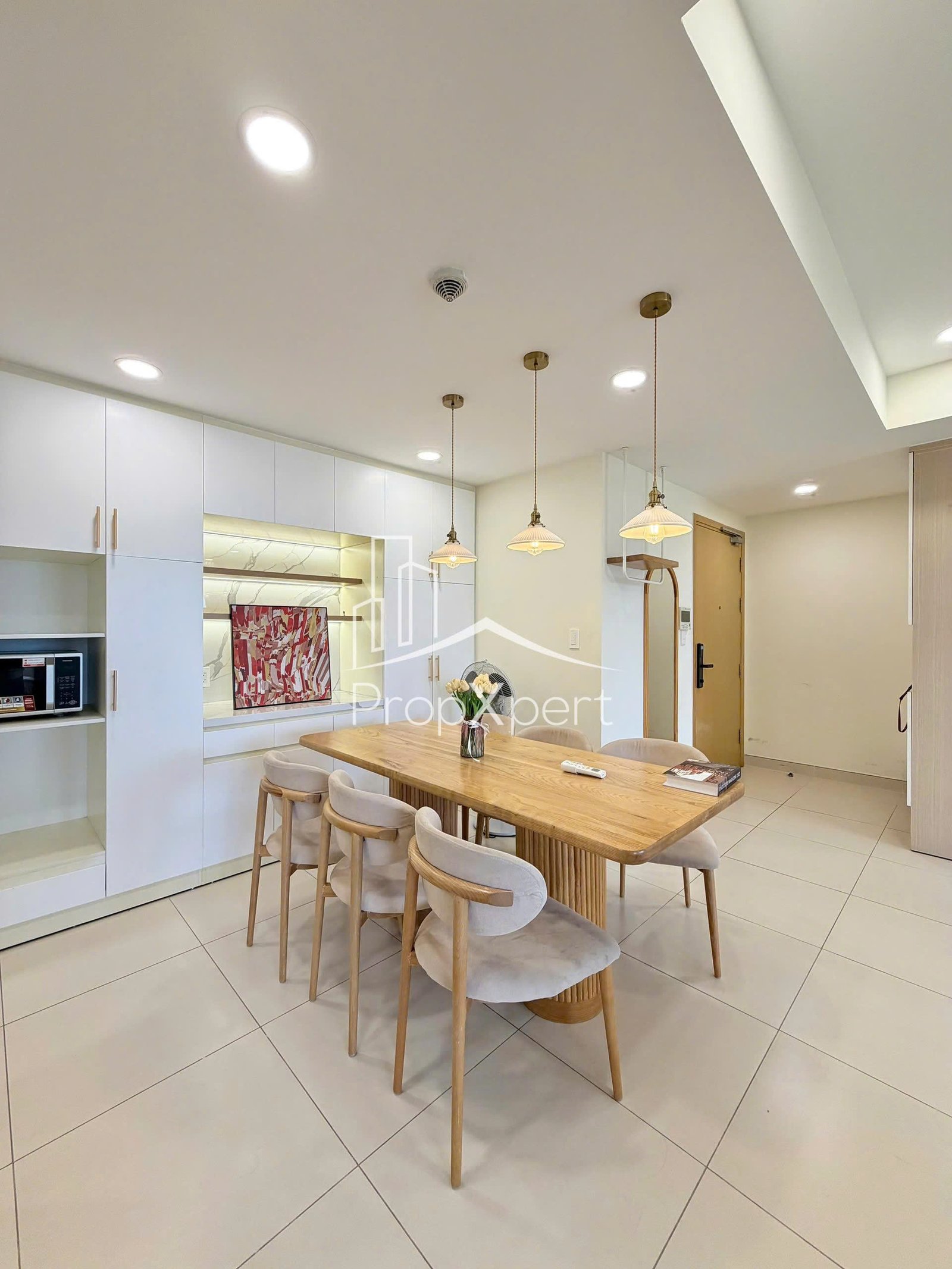 z7787965284061_61b297bae432cba617b4b81766654382 Masteri Thao Dien / 3BR / $1,560