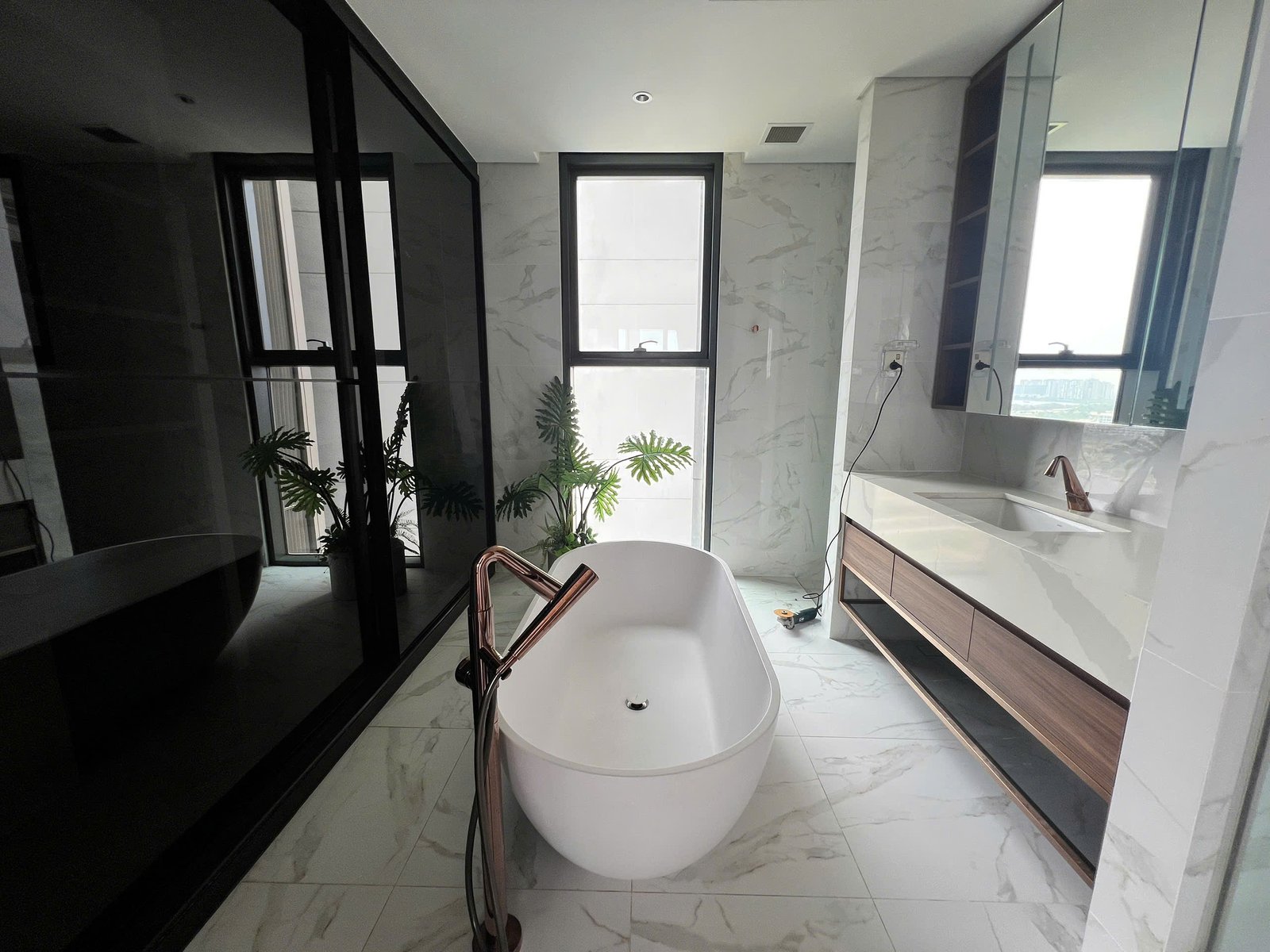 z7789285470187_838a7e64e2709a88761c334f207731a8 The Metropole / 3BR / $3,800