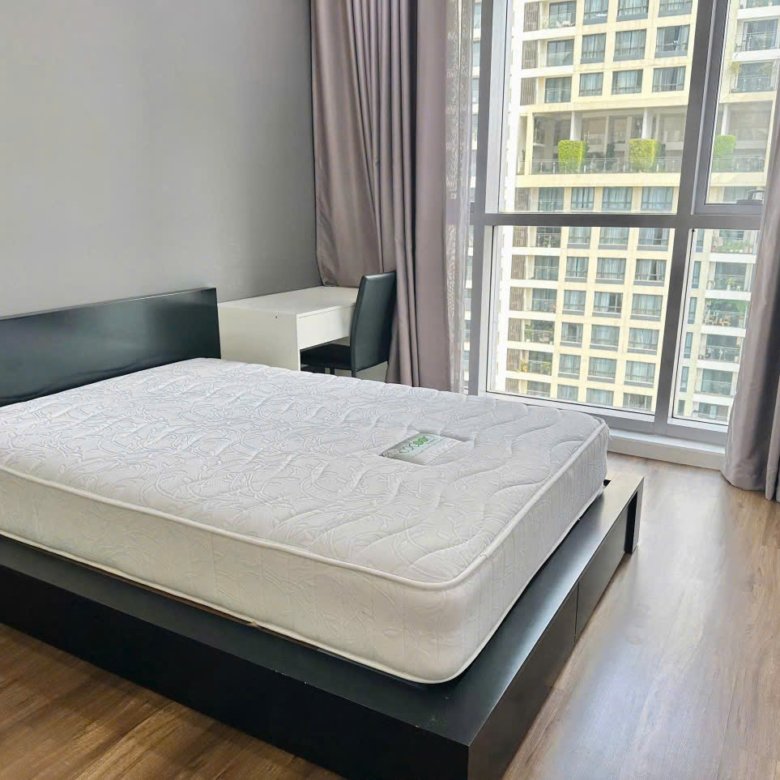 Estella Heights / 3BR / $3,300