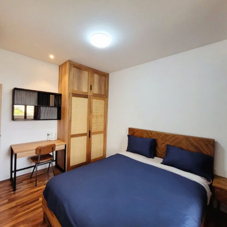 Riverpark Premier / 3BR / $3,300
