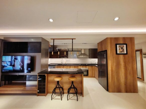 Riverpark Premier / 3BR / $3,300
