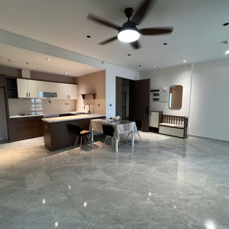 MIDTOWN / 2BR / $2,100