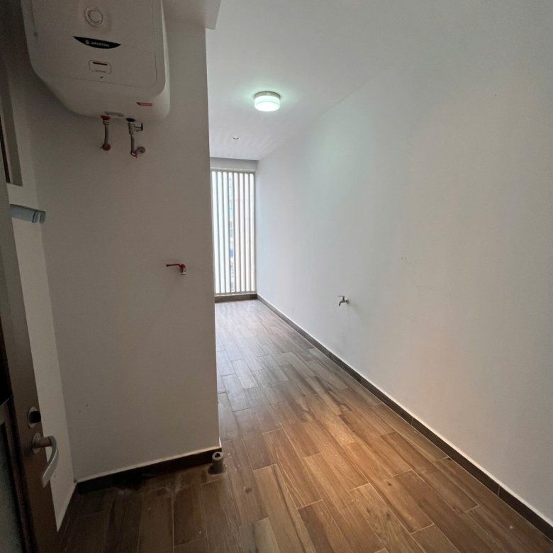MIDTOWN / 2BR / $2,100