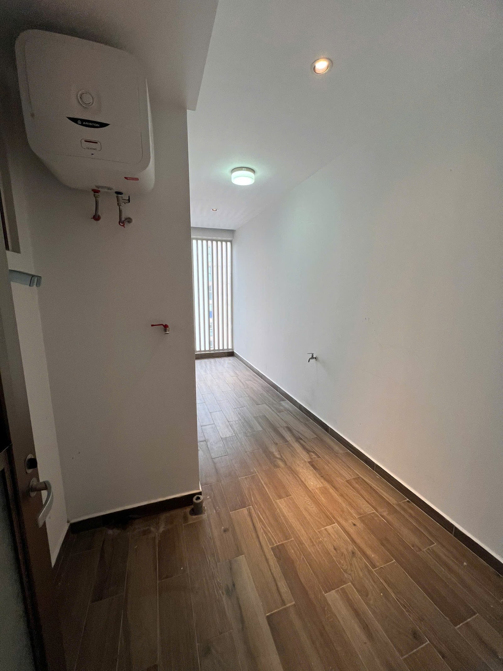 MIDTOWN / 2BR / $2,100