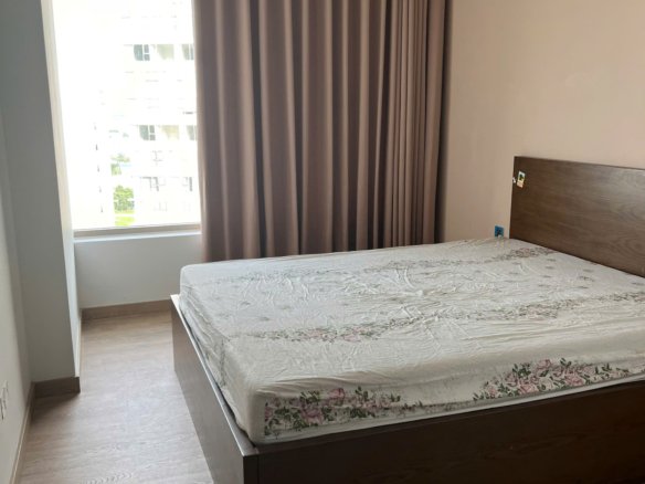 MIDTOWN / 2BR / $2,100