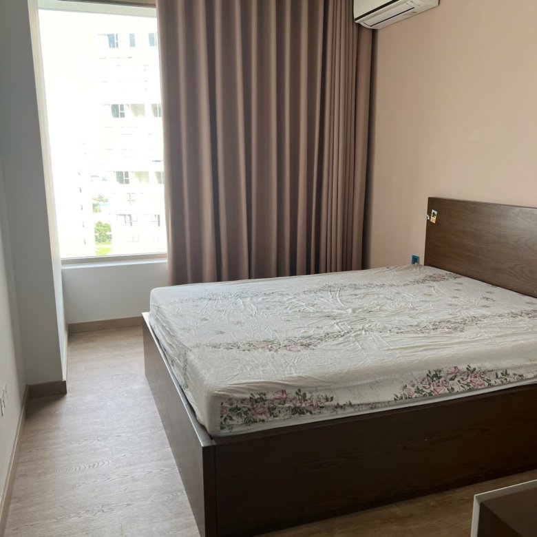 MIDTOWN / 2BR / $2,100