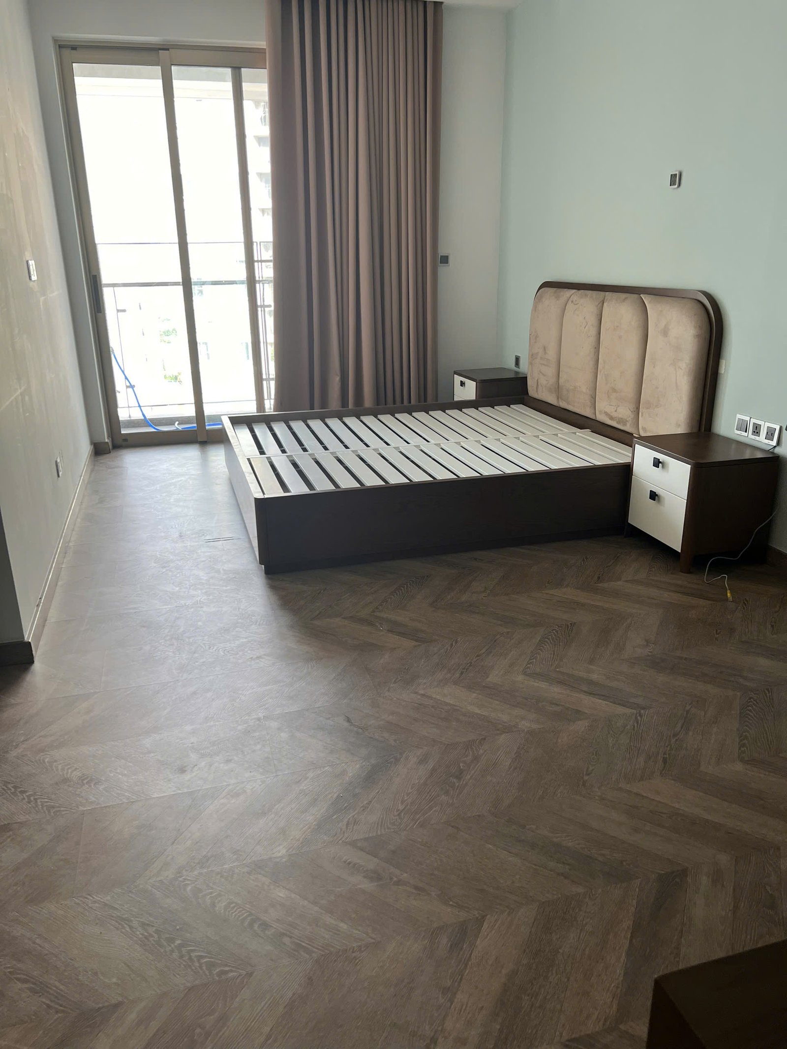 MIDTOWN / 2BR / $2,100