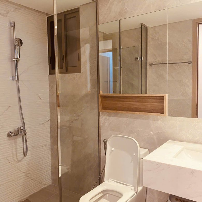 MIDTOWN / 2BR / $1,520