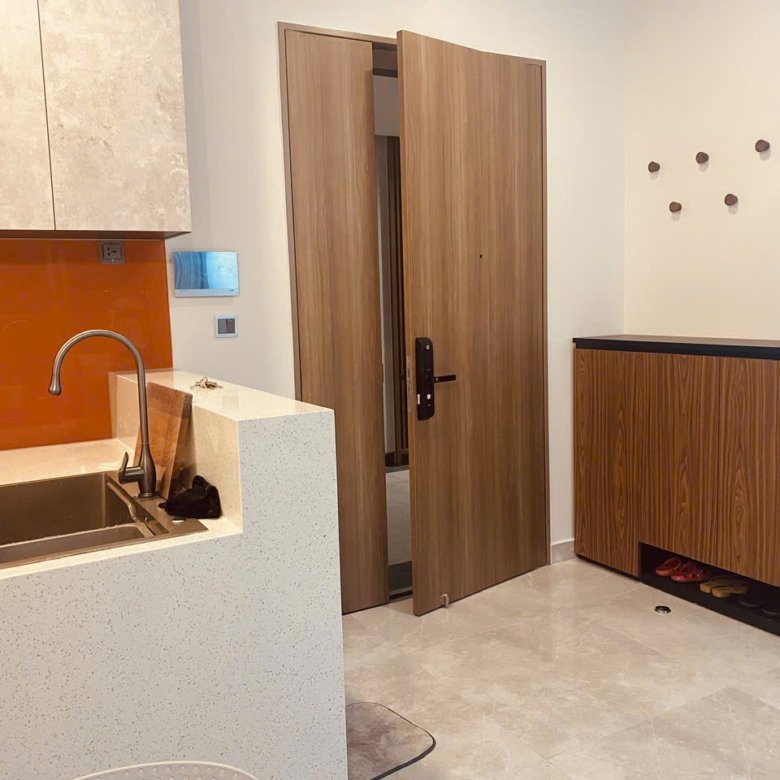 MIDTOWN / 2BR / $1,520