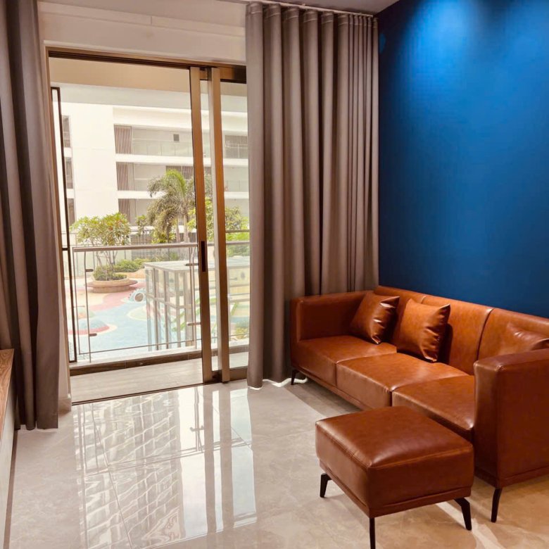 MIDTOWN / 2BR / $1,520