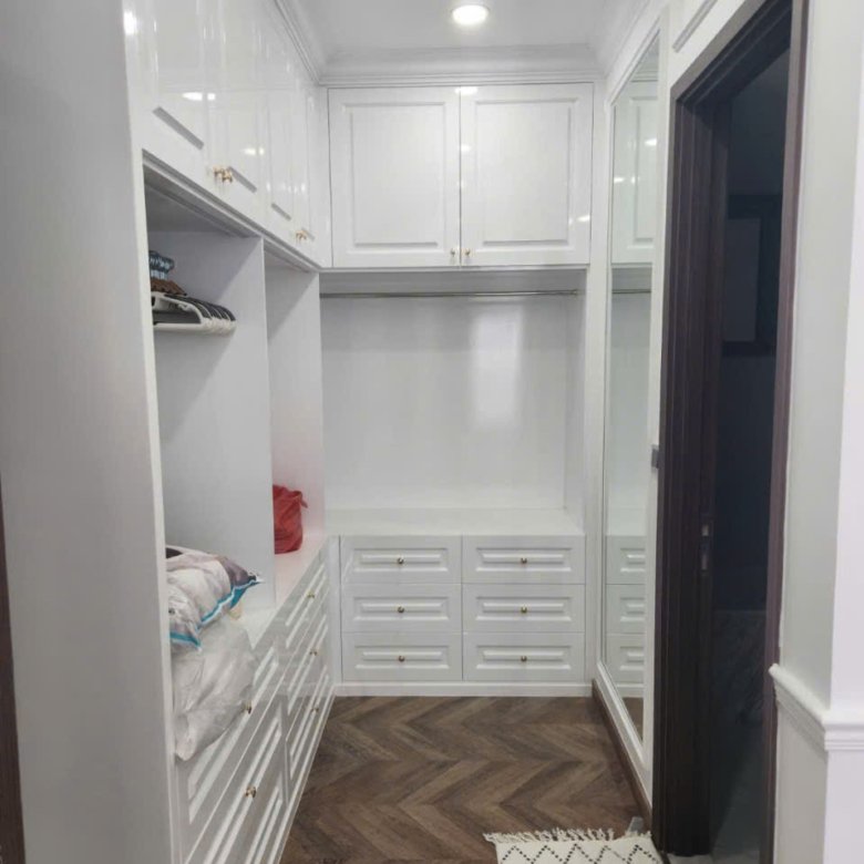 MIDTOWN / 3BR / $2,280