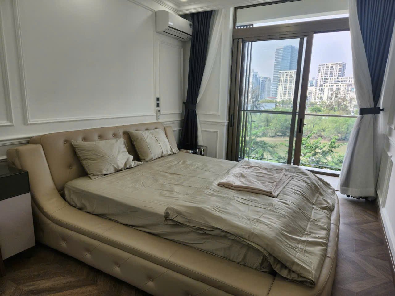 MIDTOWN / 3BR / $2,280