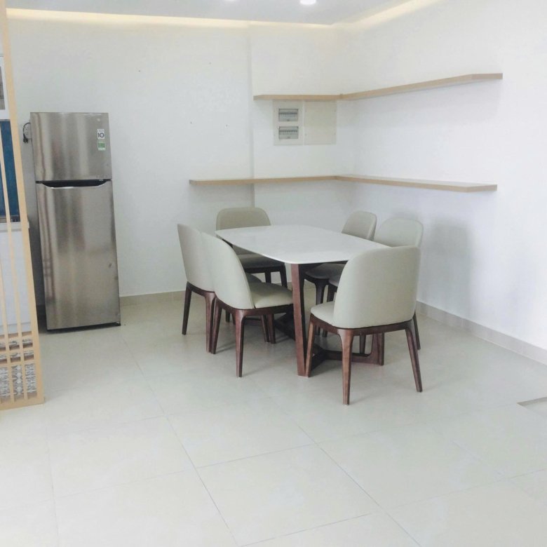 Hung Phuc / 2BR / $760