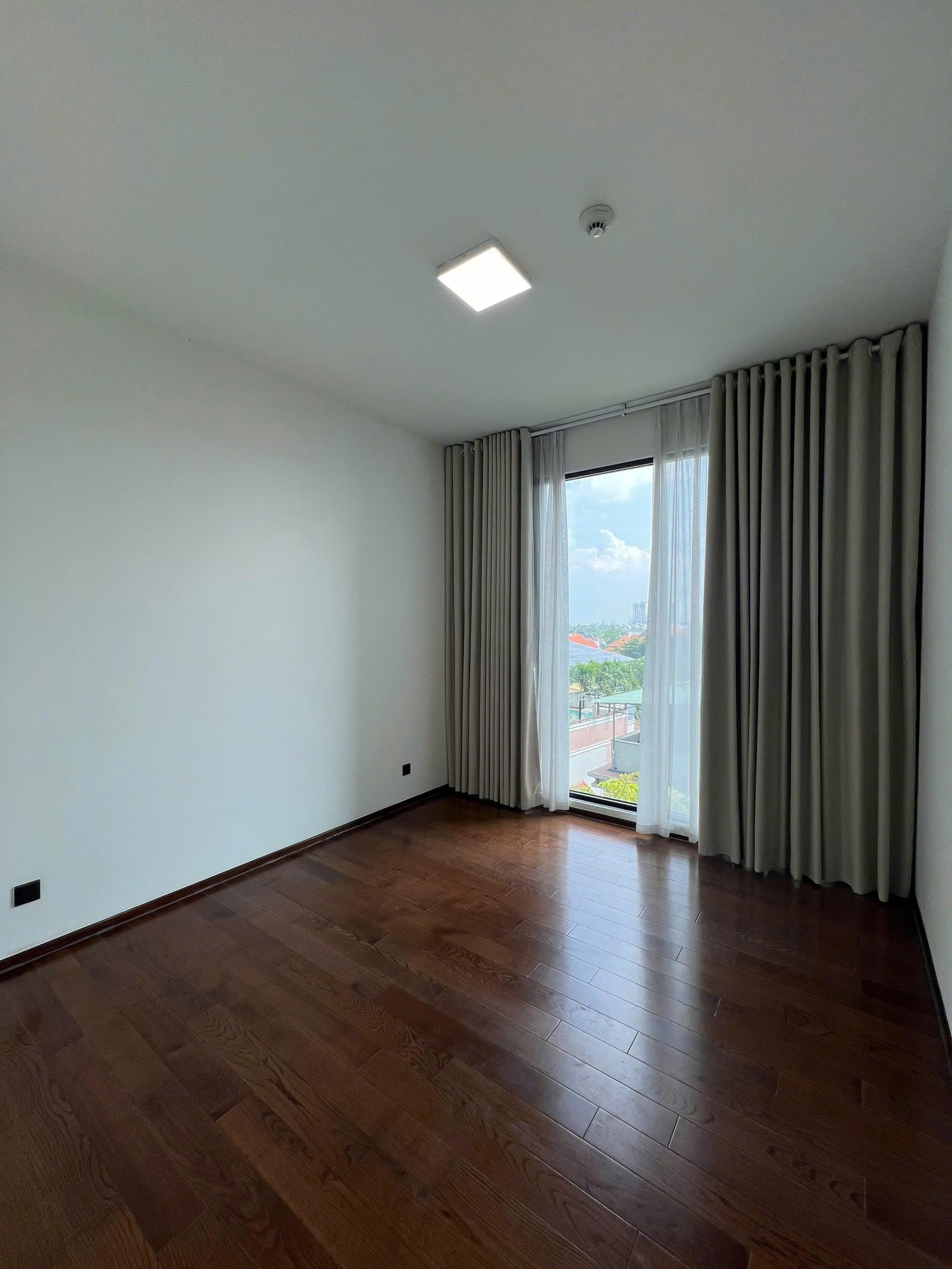 z7825358568421_bfa8bc2412c61ebb3ea45d0be5c888b1 D’edge Thảo Điền / 3BR / $2,220