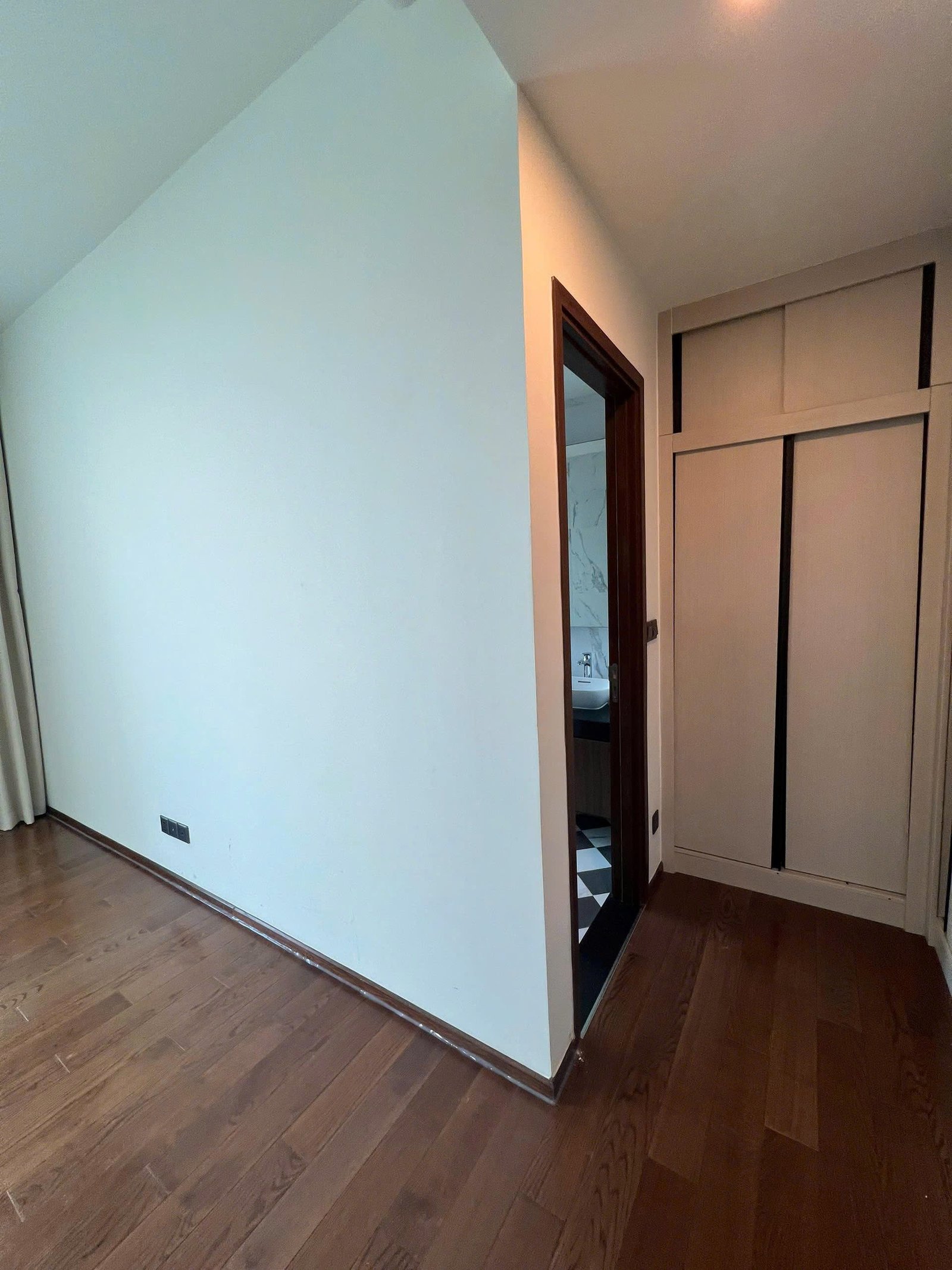 z7825358729415_cb42f02c00b12e8fedd49b32717d033b D’edge Thảo Điền / 3BR / $2,220