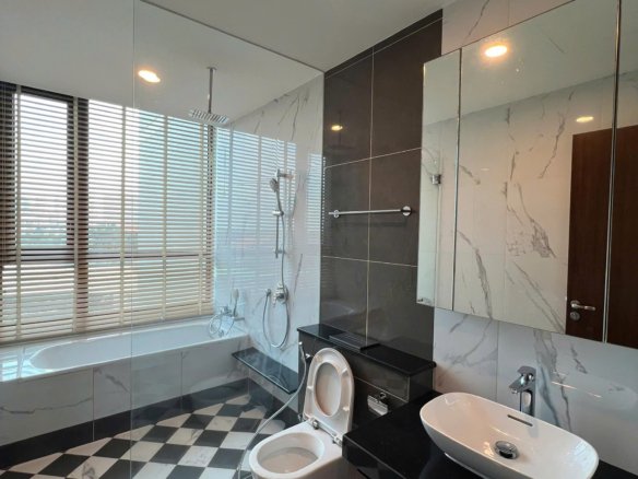 D’edge Thảo Điền / 3BR / $2,220