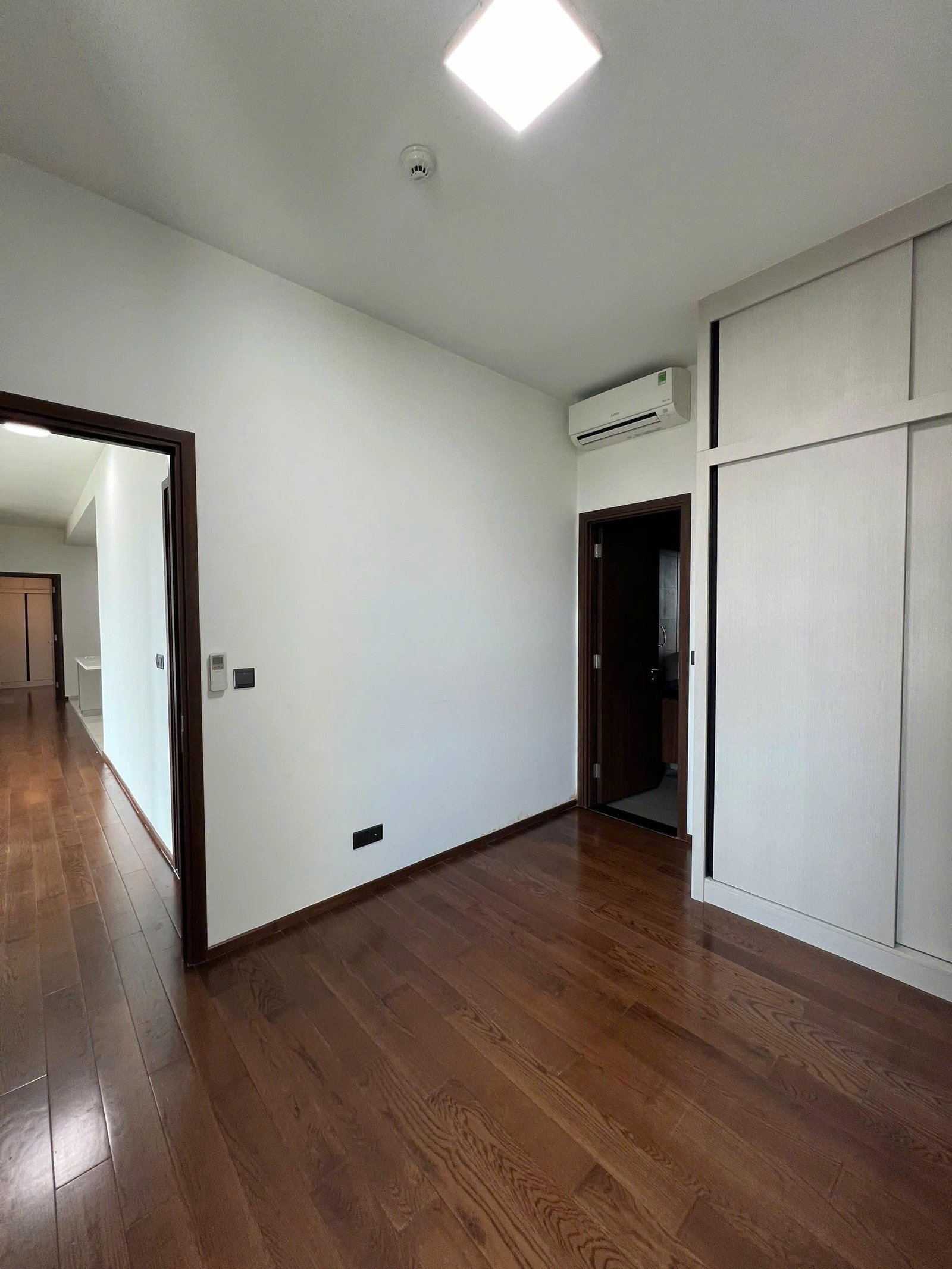 z7825359669068_e54f3782e928c30b13f0907500e64b65 D’edge Thảo Điền / 3BR / $2,220