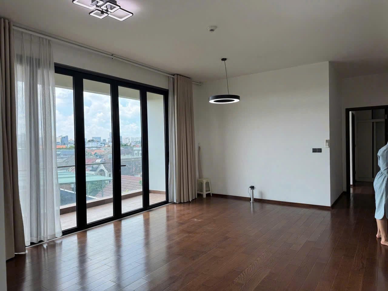 z7825360261594_b8fca96a969876f5345c990af497884e D’edge Thảo Điền / 3BR / $2,220