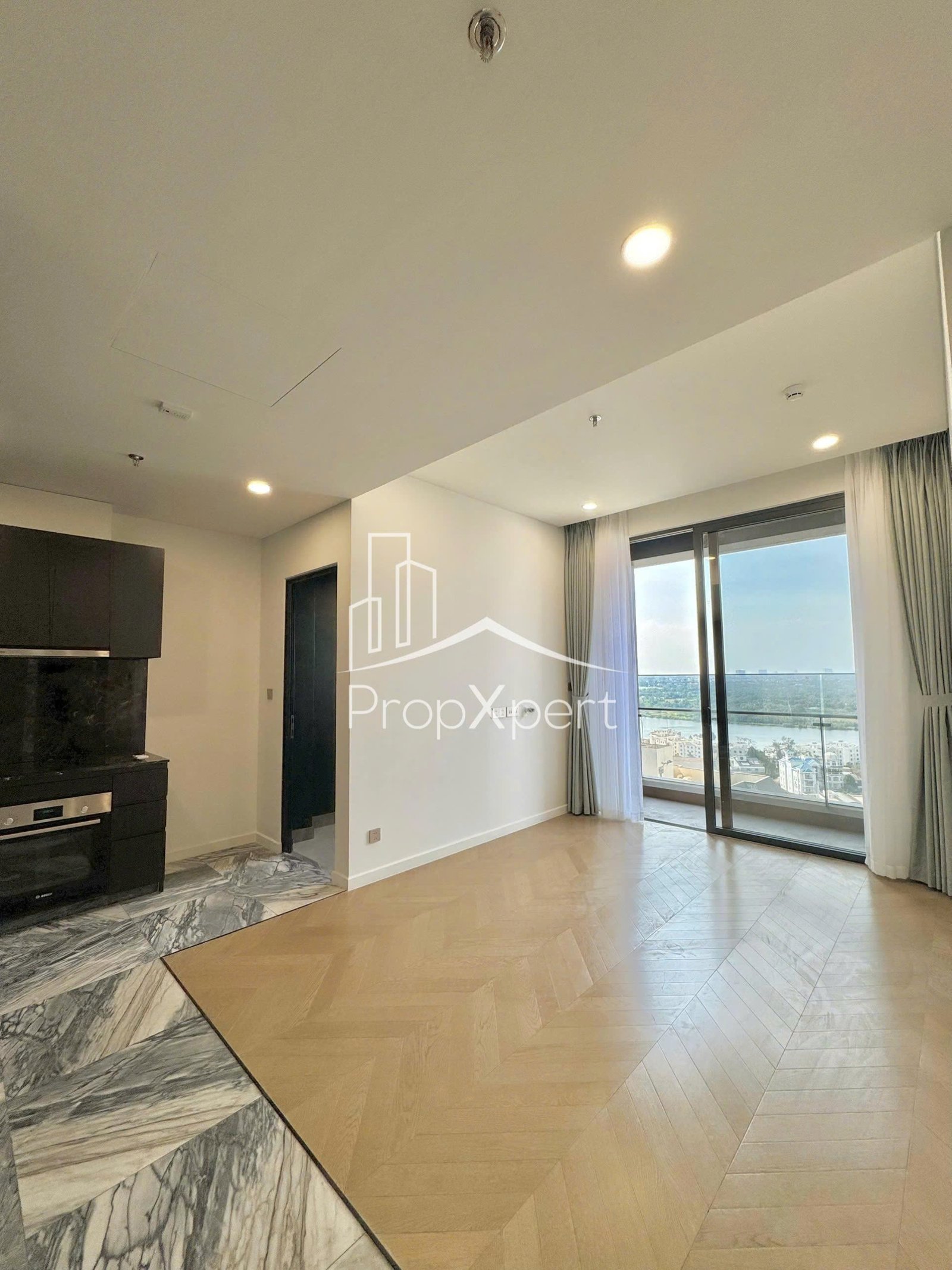 Lumiere Riverside / 2BR / $1,065