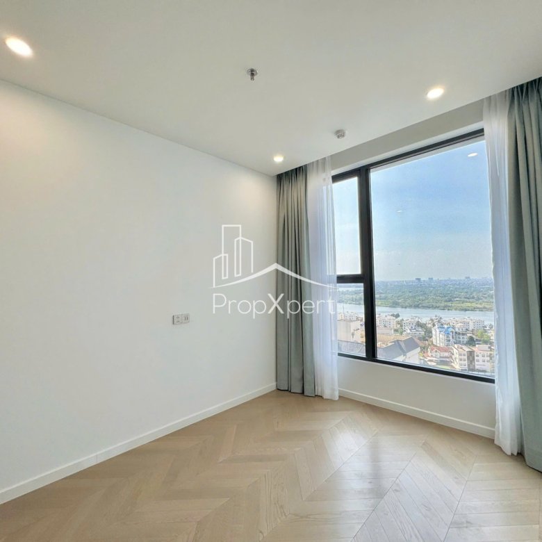 Lumiere Riverside / 2BR / $1,065