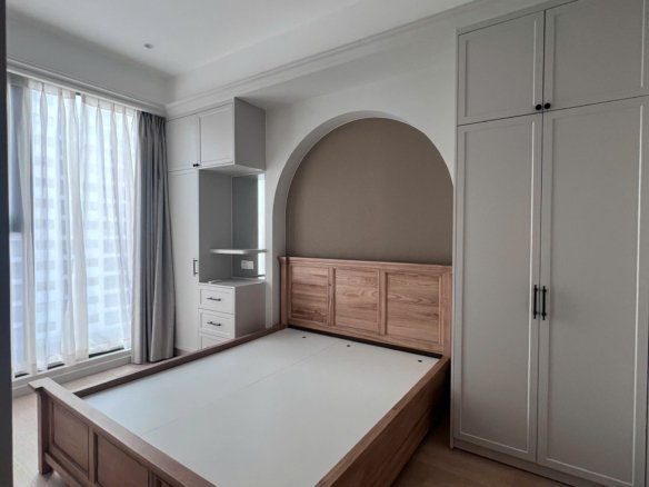 The Aurora / 2BR / $1,250