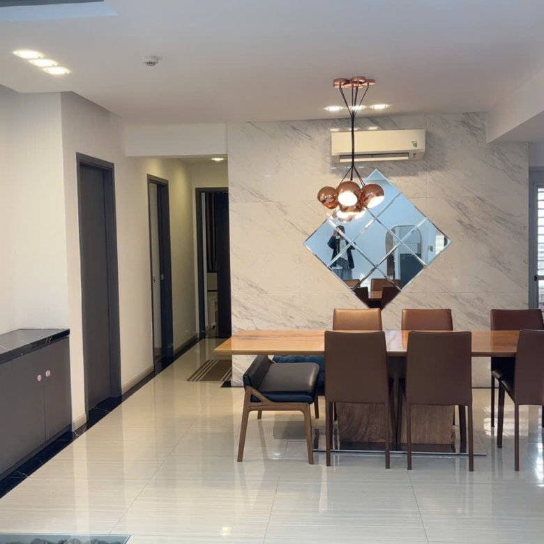 Happy Valley / 3BR / $1,520
