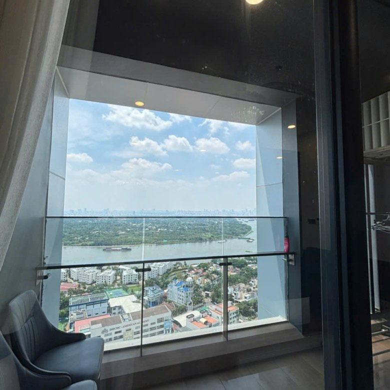 Lumiere Riverside / 3BR / $1,975