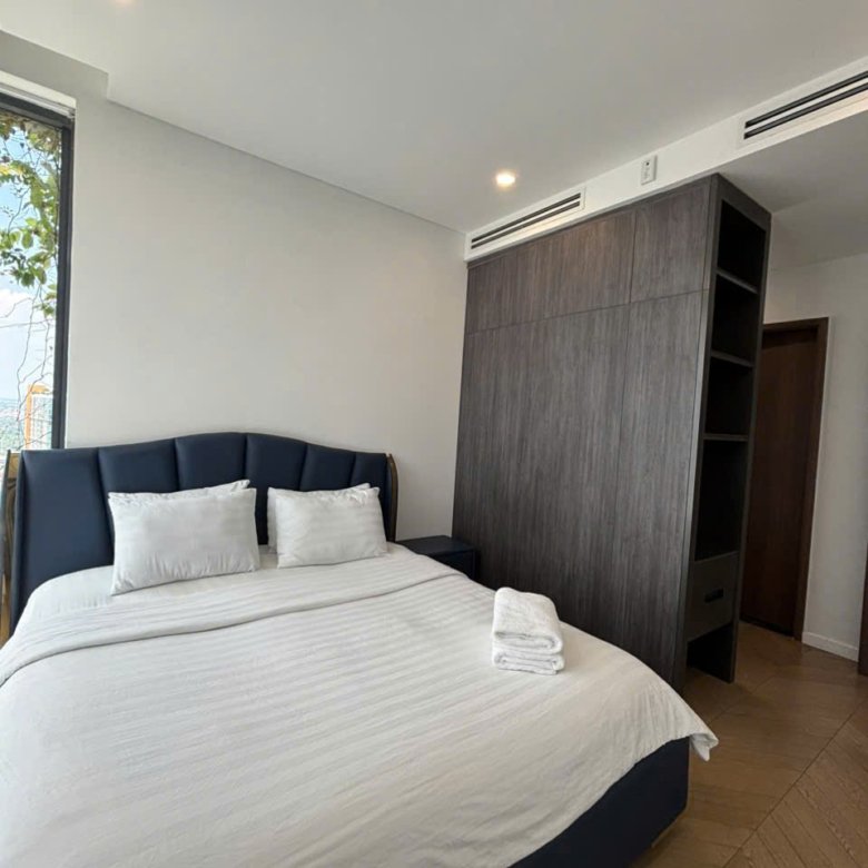 Lumiere Riverside / 3BR / $1,975