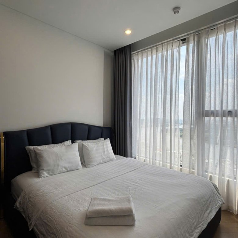 Lumiere Riverside / 3BR / $1,975