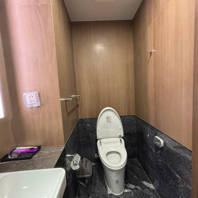 Lumiere Riverside / 3BR / $1,975