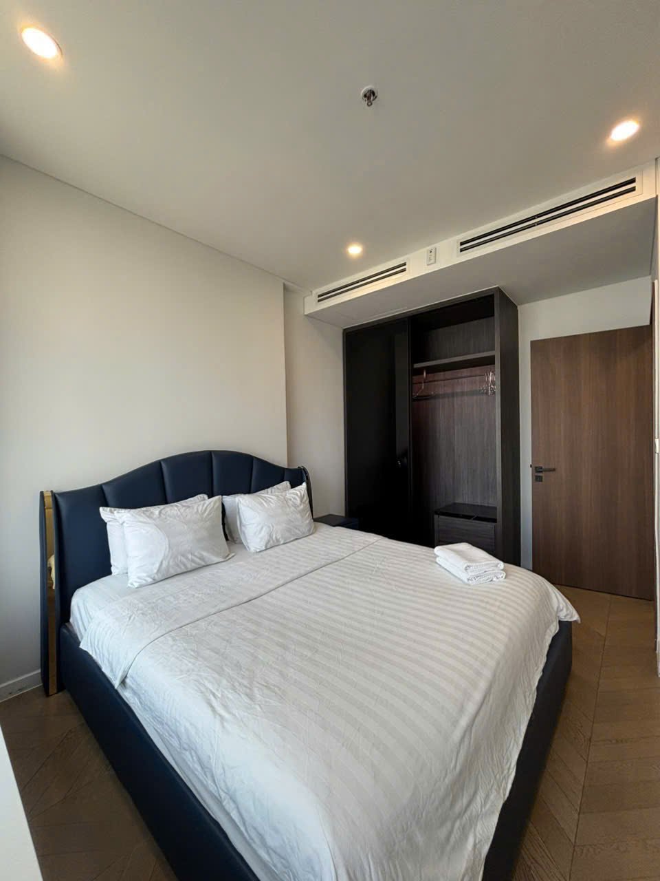 z7839152059197_ce7f15a6d3a0657aa72b6ff6a905682f Lumiere Riverside / 3BR / $1,975