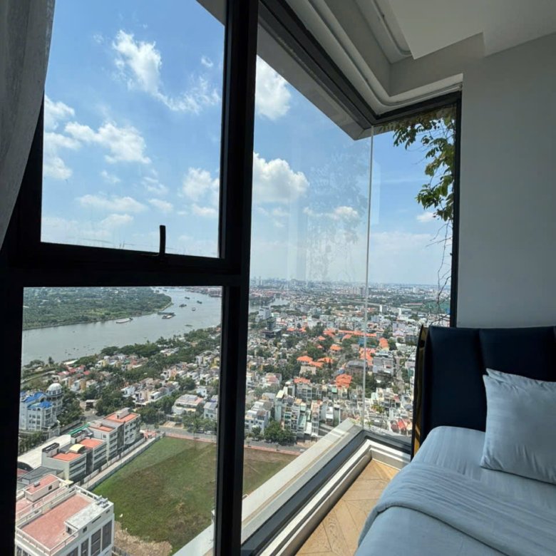 Lumiere Riverside / 3BR / $1,975
