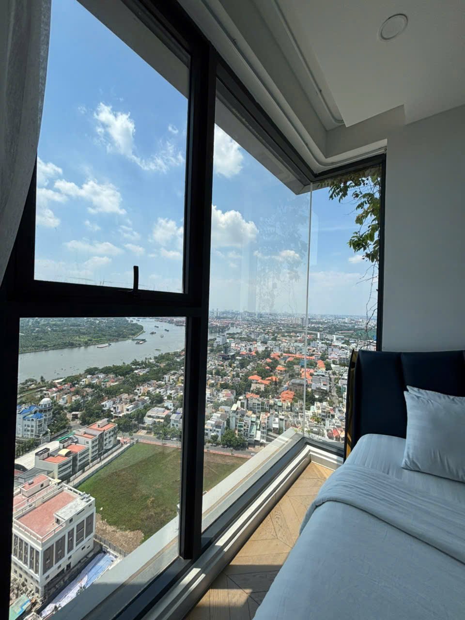 z7839152075034_6a88c92e1d1ca0c28a303c637e4db3b0 Lumiere Riverside / 3BR / $1,975