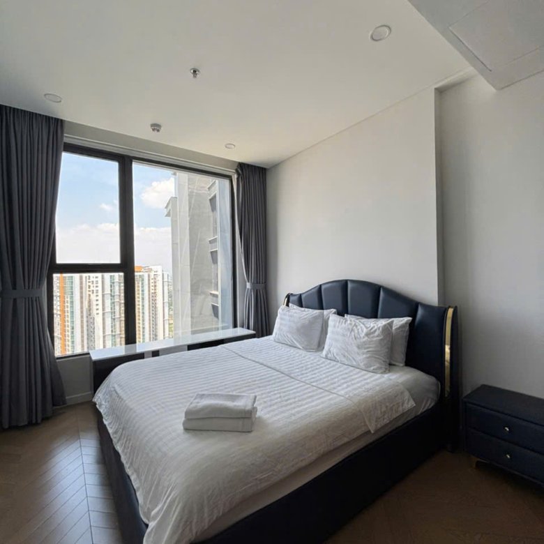 Lumiere Riverside / 3BR / $1,975