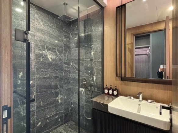 Lumiere Riverside / 3BR / $1,975