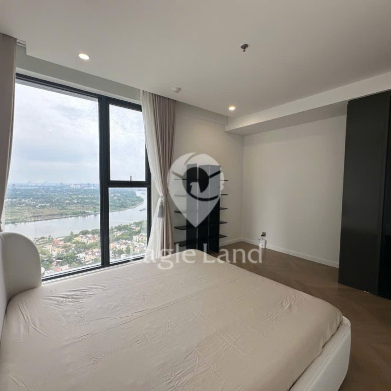 Lumiere Riverside / 3BR / $1,900