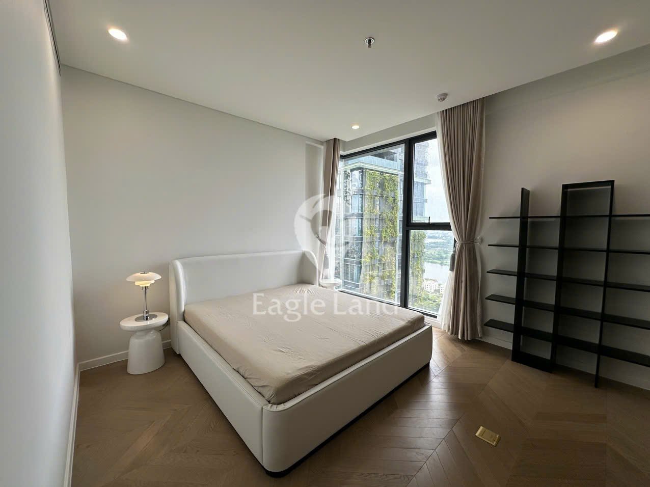 Lumiere Riverside / 3BR / $1,900