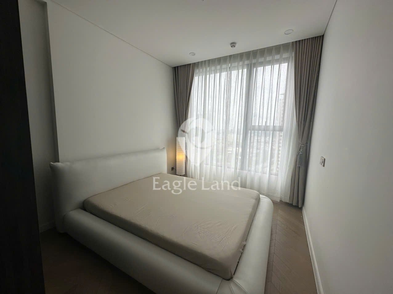 Lumiere Riverside / 3BR / $1,900