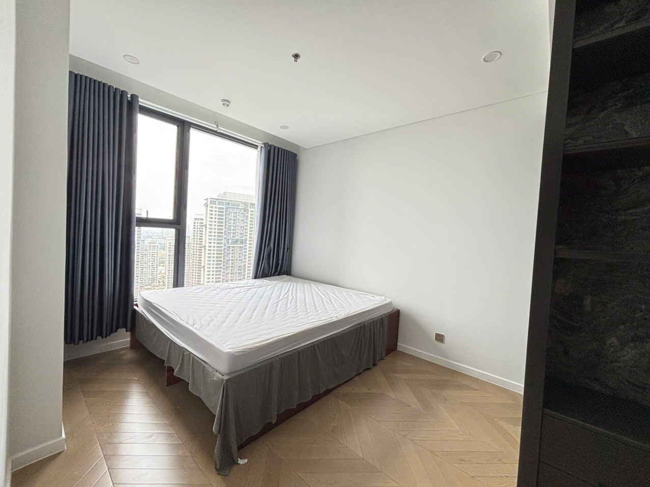 Lumiere Riverside / 2BR / $1,370