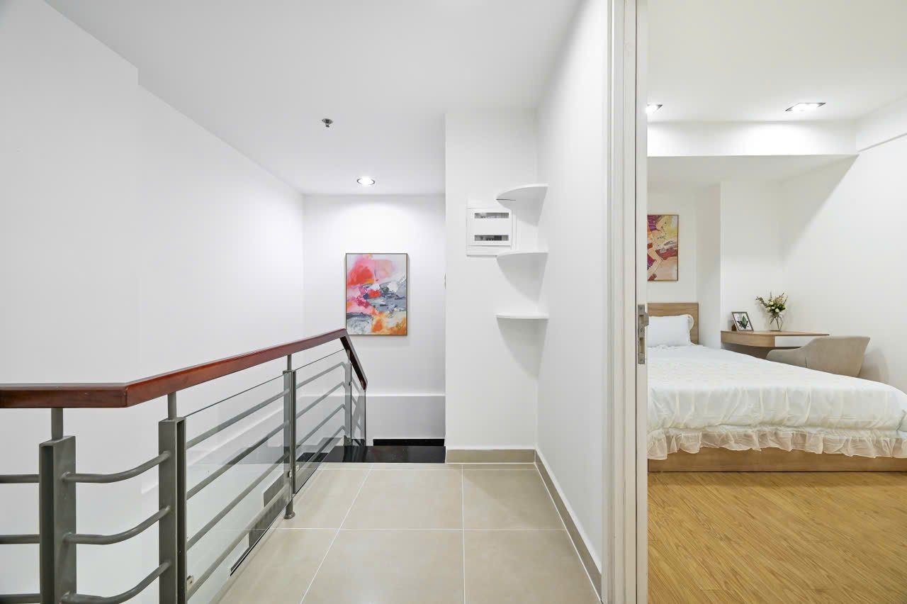 z7839179964051_1ce750e20e9db47c0e3f3a76c2df2d88 Masteri Thao Đien / Duplex 3BR / $2,200