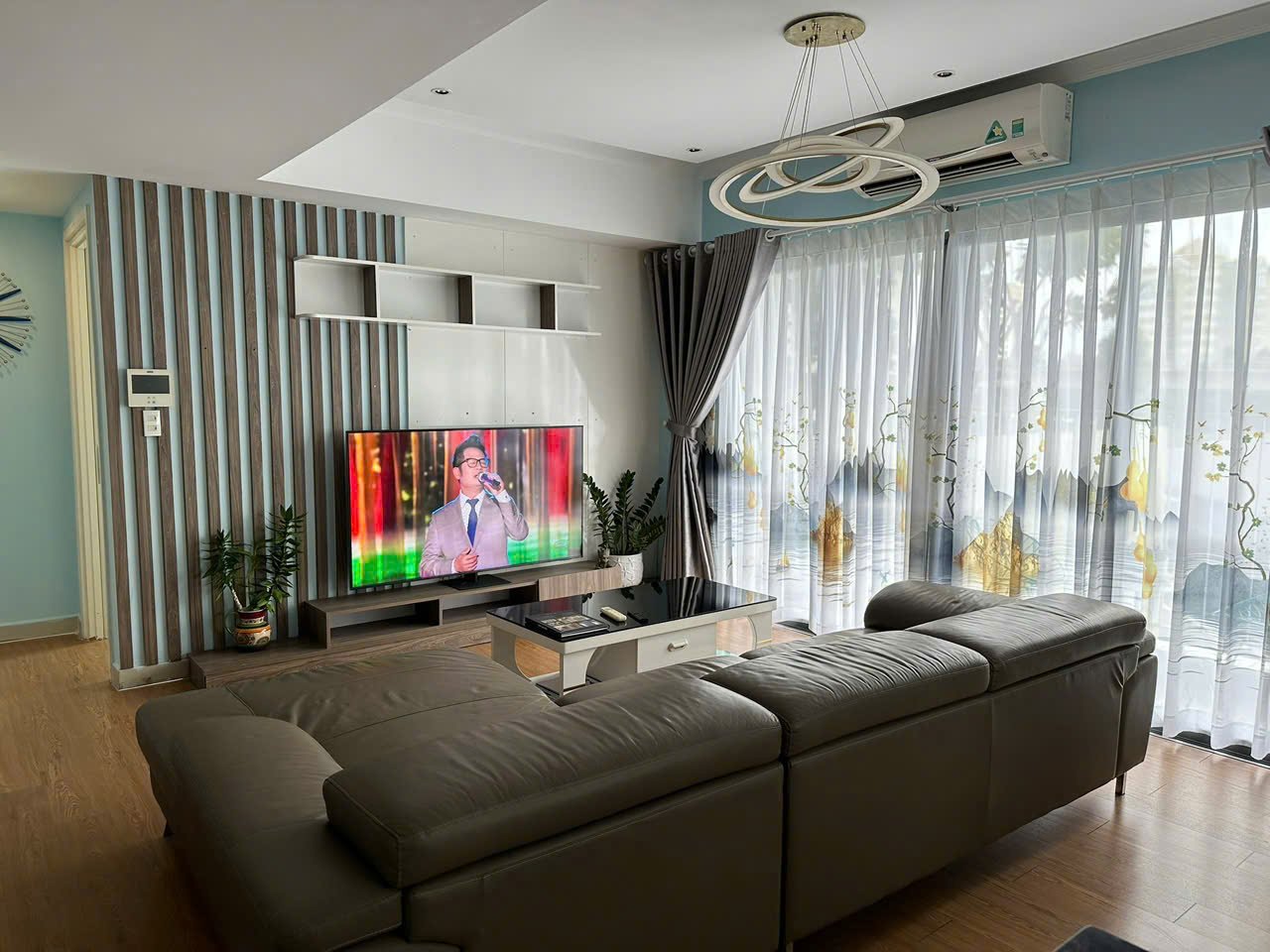 z7839189669851_72ce2a726ba805ca393660e6232c8db2 Masteri Thao Đien / Duplex 4BR / $2,500