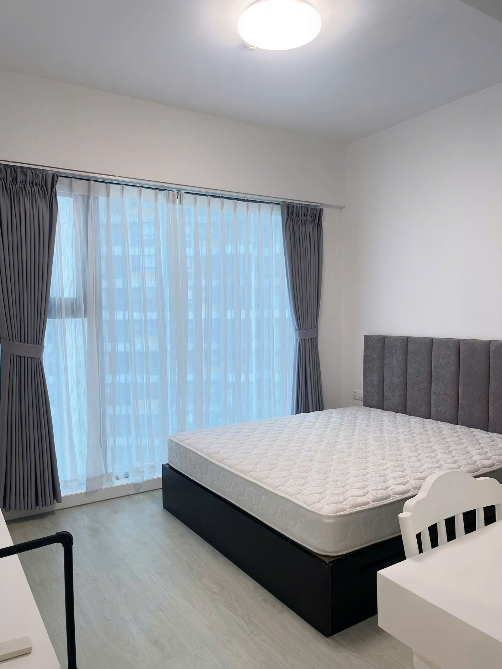 z7839236632461_4ef0fd6fd9412c2e1de361b3d33c1cf9 Gateway Thao Đien / 2BR / $1,445