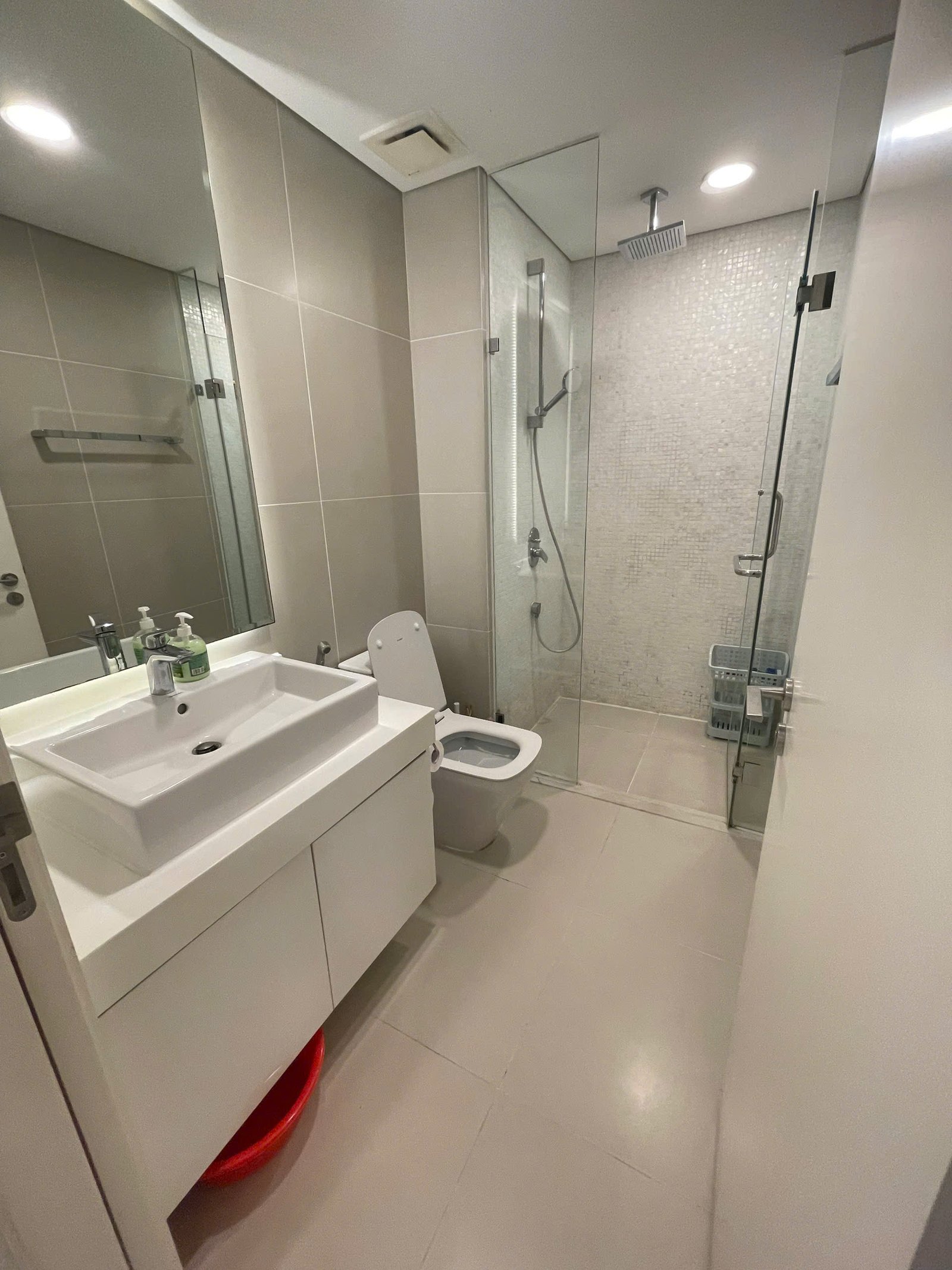 z7839244643251_06c86cfae3e4b7d99f3bf287d95c3448 Gateway Thao Đien / 1BR / $780