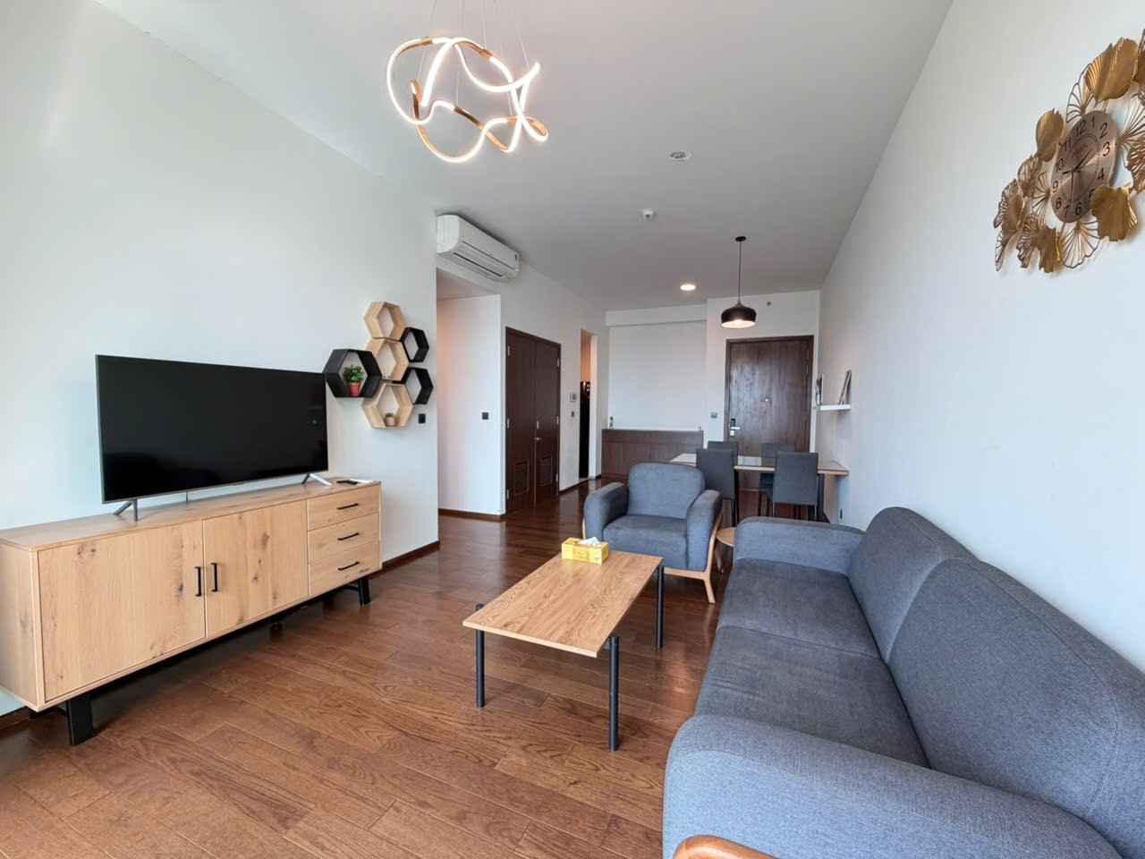 D’edge Thao Đien / 2BR / $1,600