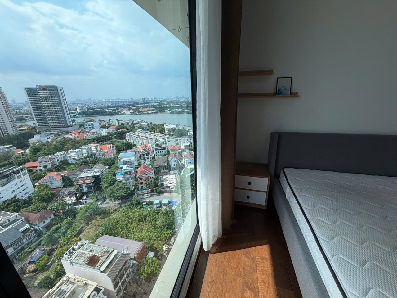 D’edge Thao Đien / 2BR / $1,600