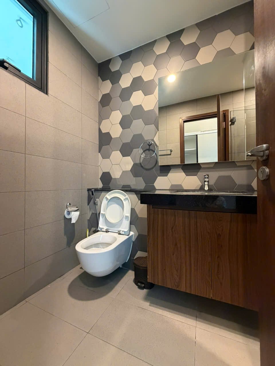 D’edge Thao Đien / 2BR / $1,600