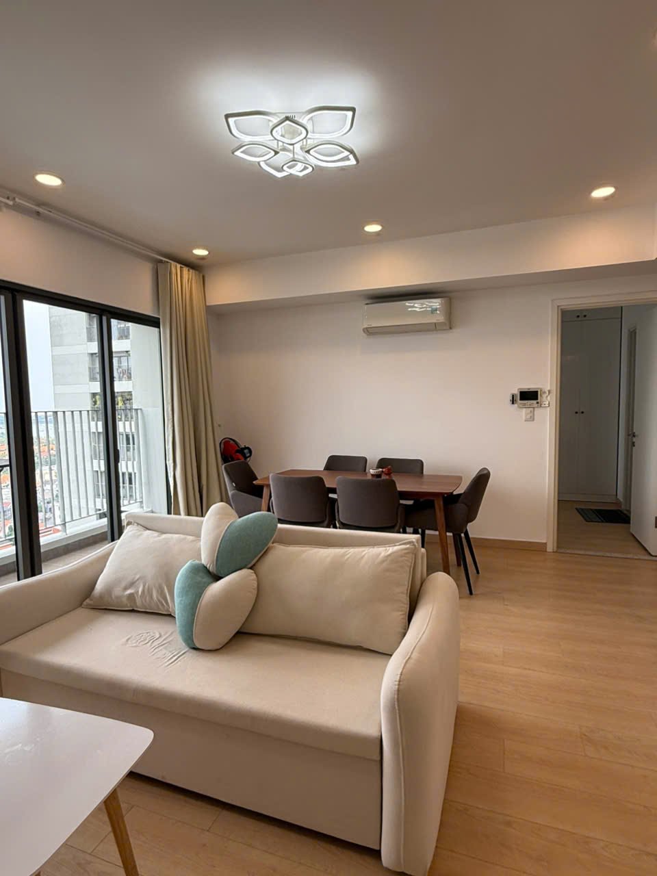 IMG_1779759518334_1781204725073 Masteri Thao Đien / 3BR / $1,370