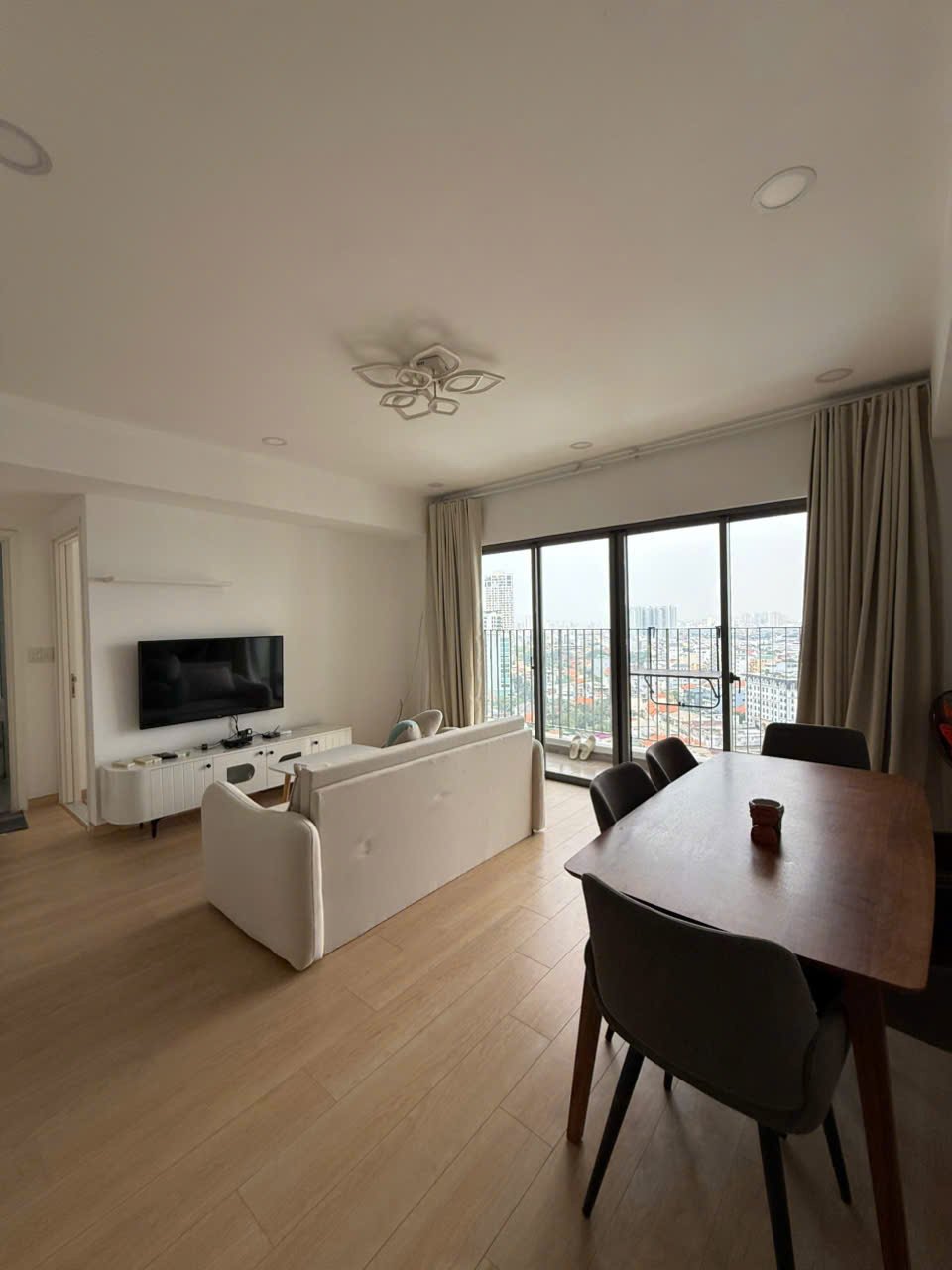 IMG_1779759518391_1781204732497 Masteri Thao Đien / 3BR / $1,370