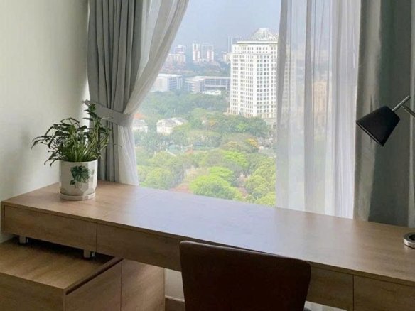 MIDTOWN / 3BR / $2,400