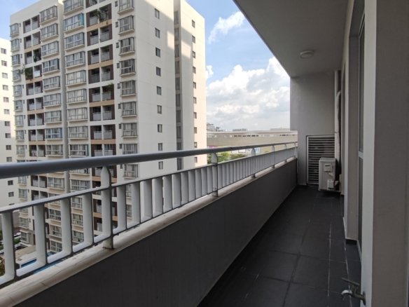 Scenic Valley 1 / 3BR / $1,140